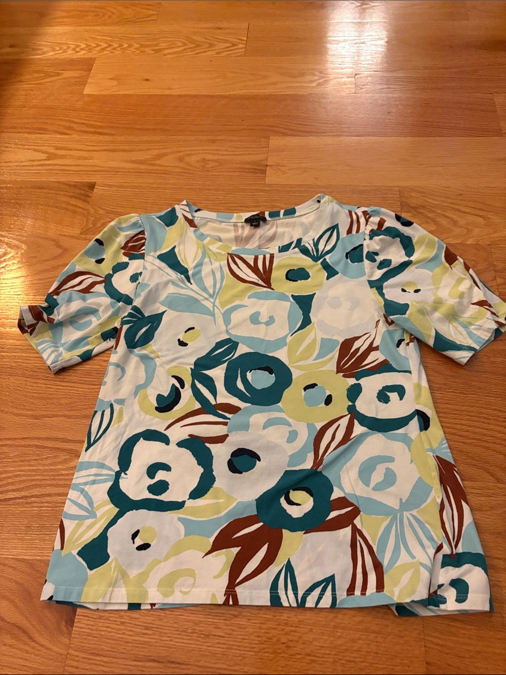 Talbots Short-Sleeve Floral Crewneck Top in Teal, Cream & Brown